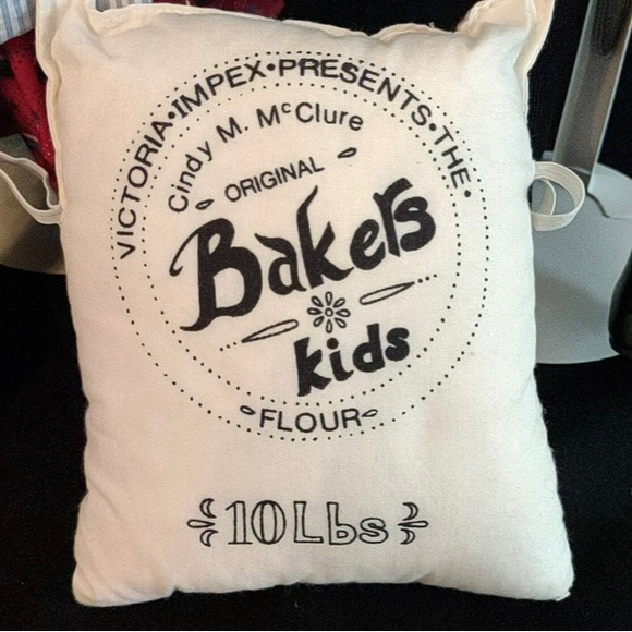 Victoria Impex Presents Cindy M. McClure The Baker’s Kids Michelle & Marcel - Picture 6 of 13